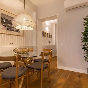 Upscale & Modern 2bdr Apartamento Lisboa